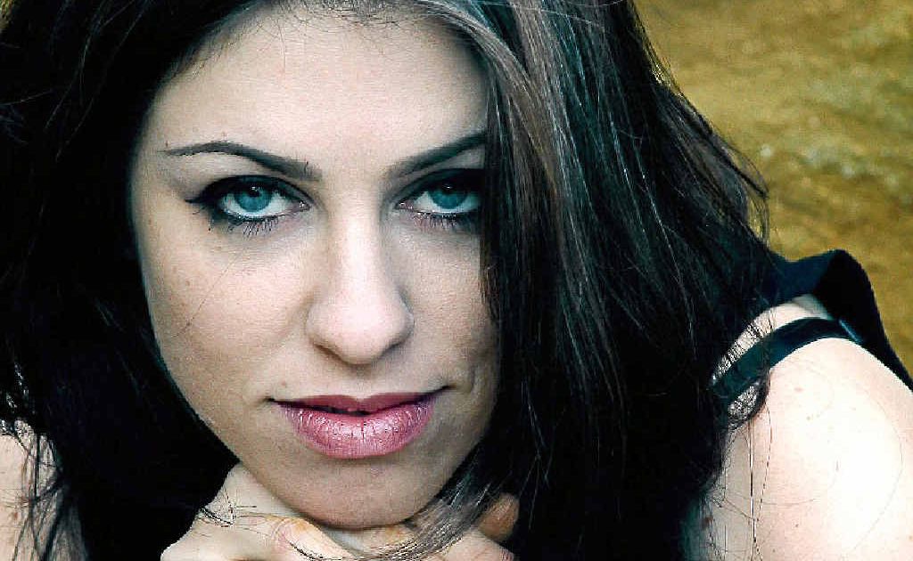 Abby Skye plays Twin Towns tonight.